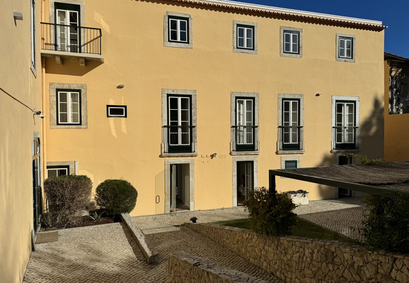 Apartment in Lisbon - Laranjeiras - 1 Bedroom Apartment Executive