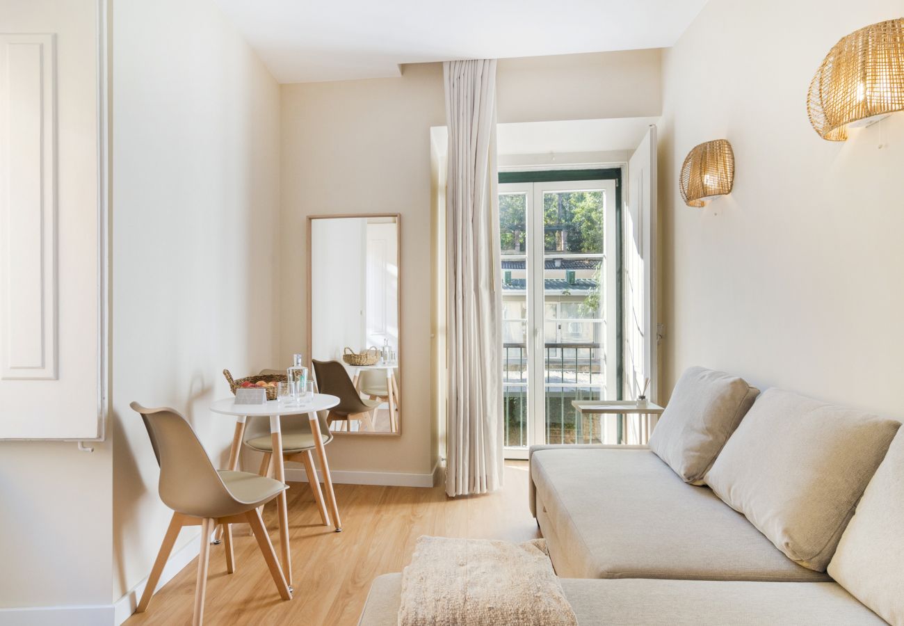 Studio in Lisbon - Laranjeiras  - Executive Studio